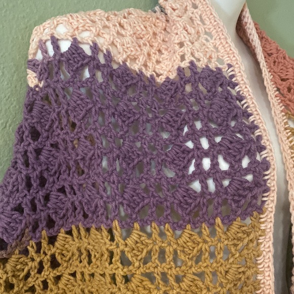 Handmade Crocheted Pocket Shawl Hippie Boho granniecore coastal grandma - Picture 5 of 5